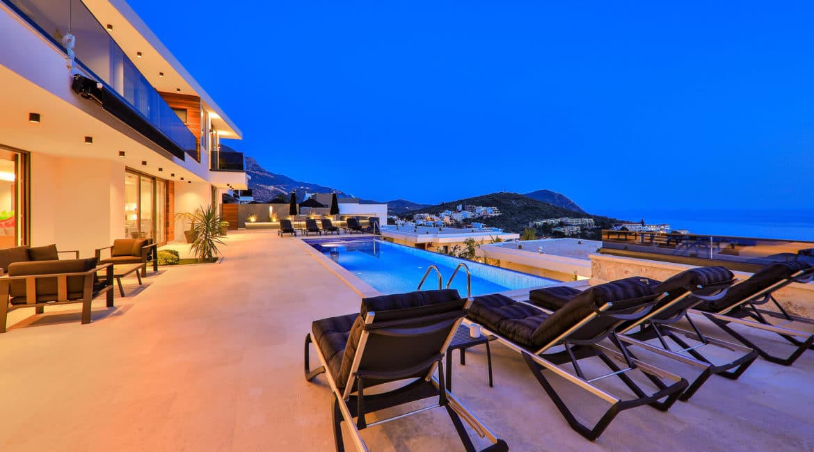 Villa Sweet Pool terrace and sea views