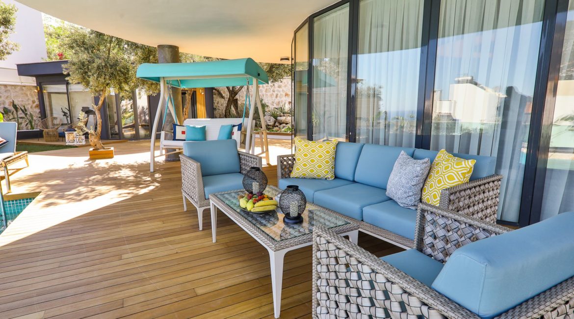 Villa Sandie decking and outdoor furniture